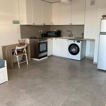 Appartement Rdc Avec Parking Prive La Fare-les-Oliviers Εξωτερικό φωτογραφία